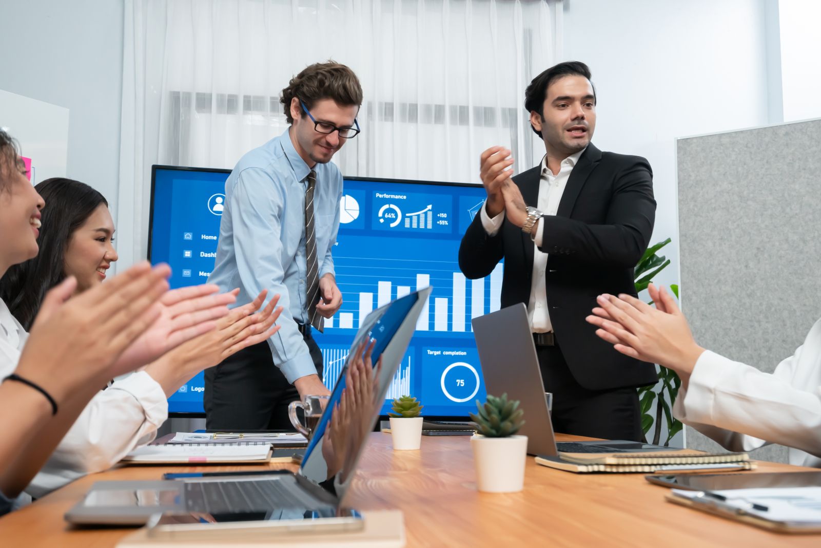 Müasir Biznes Mühitində Rəqabət Üstünlüyünü Necə Qazanmaq olar?